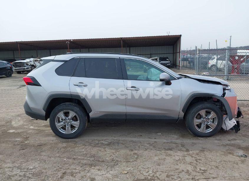 Photo 13 of 2024 Toyota Rav4 HYBRID XLE (VIN 4T3RWRFV8RU146944)
