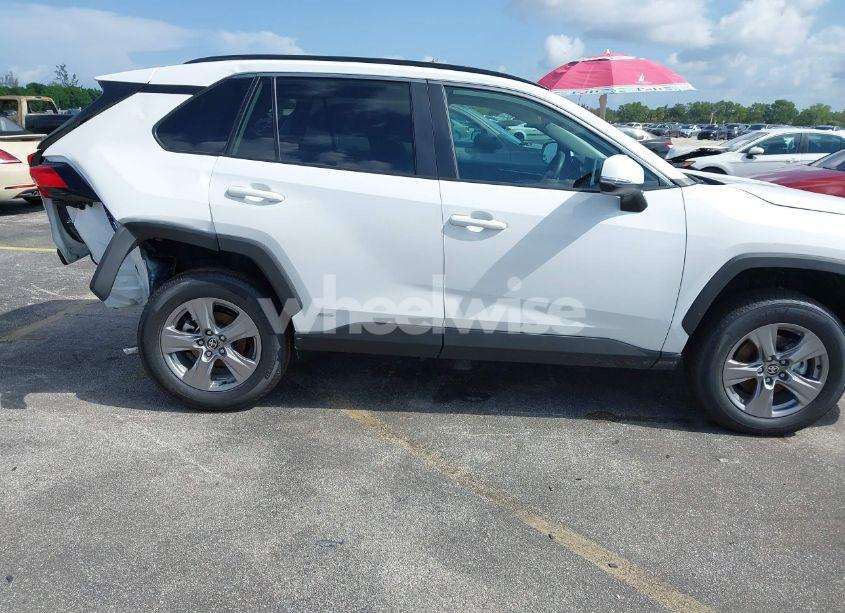 Photo 14 of 2024 Toyota Rav4 HYBRID XLE (VIN 4T3RWRFV8RU150914)