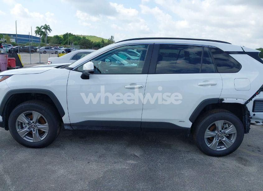 Photo 15 of 2024 Toyota Rav4 HYBRID XLE (VIN 4T3RWRFV8RU150914)