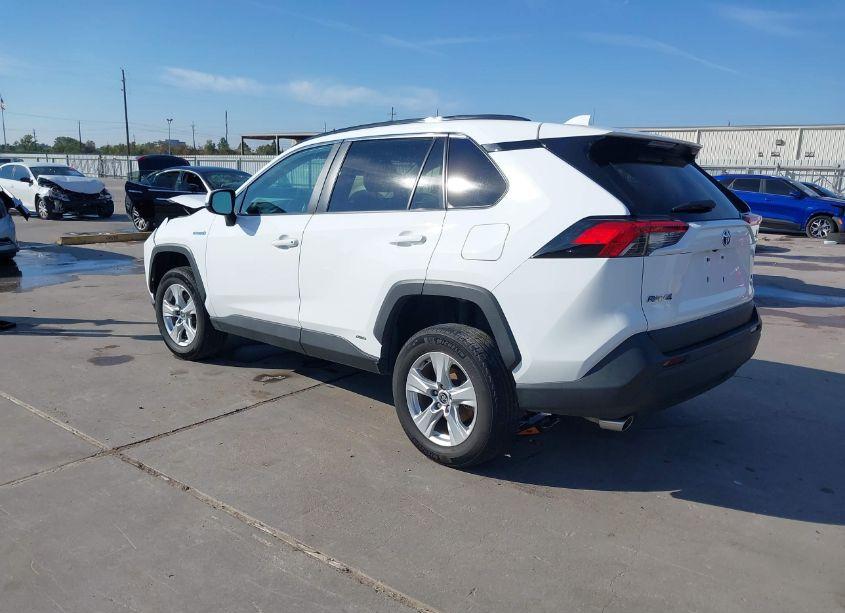 Photo 3 of 2021 Toyota Rav4 HYBRID XLE (VIN 4T3RWRFV9MU012601)