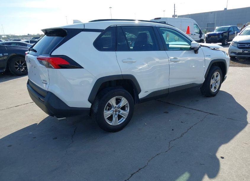 Photo 4 of 2021 Toyota Rav4 HYBRID XLE (VIN 4T3RWRFV9MU012601)