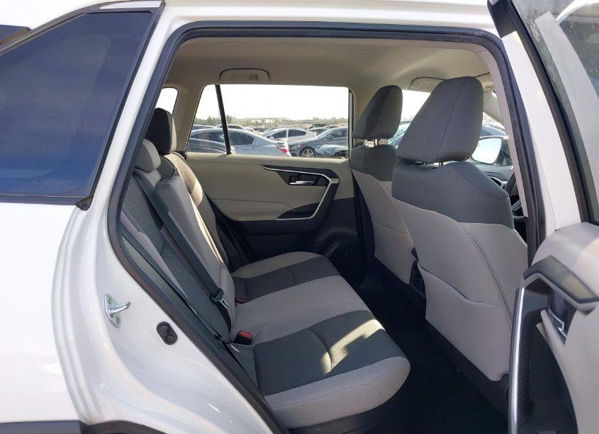 Photo 8 of 2021 Toyota Rav4 HYBRID XLE (VIN 4T3RWRFV9MU012601)