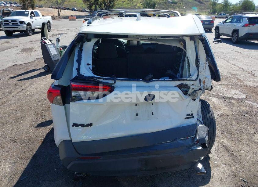 Photo 16 of 2021 Toyota Rav4 HYBRID XLE (VIN 4T3RWRFV9MU022626)