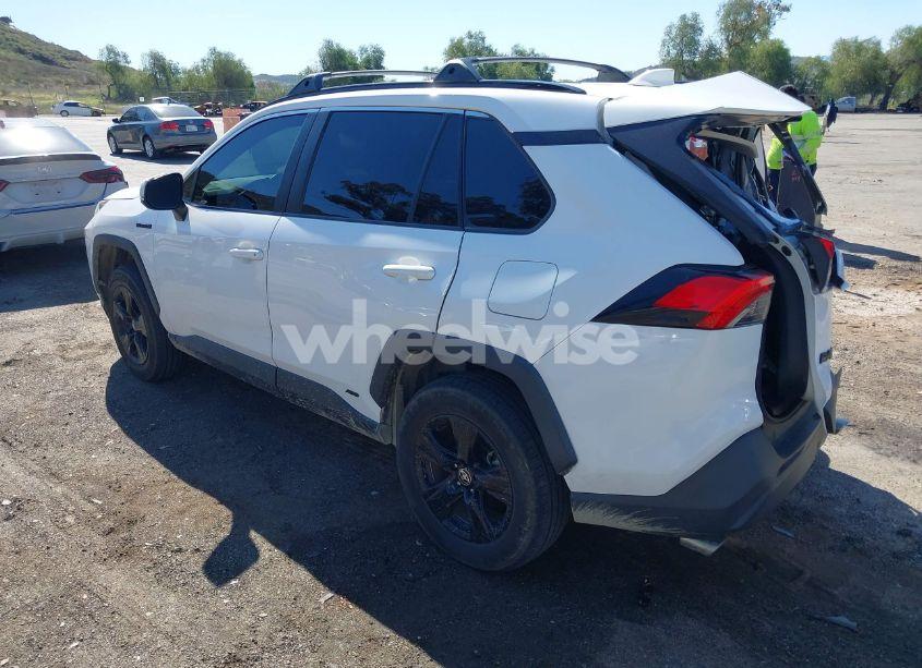 Photo 3 of 2021 Toyota Rav4 HYBRID XLE (VIN 4T3RWRFV9MU022626)