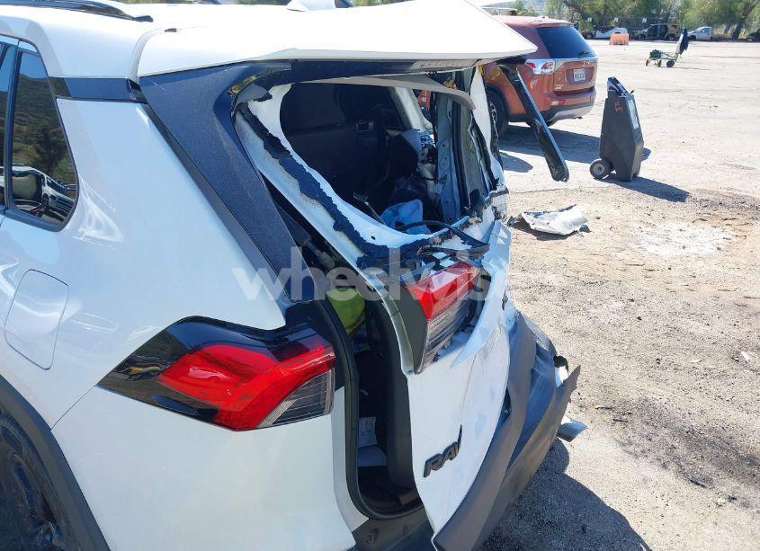 Photo 6 of 2021 Toyota Rav4 HYBRID XLE (VIN 4T3RWRFV9MU022626)