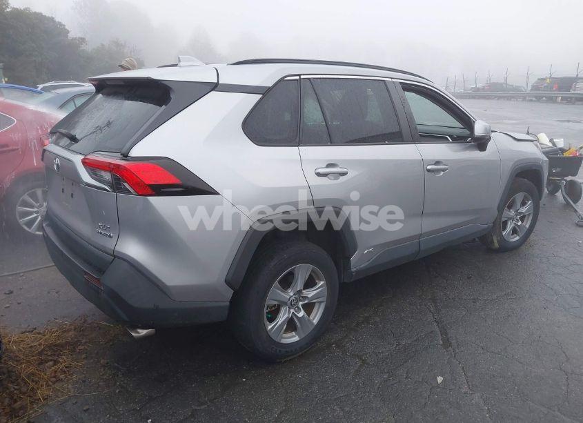 Photo 4 of 2022 Toyota Rav4 HYBRID XLE (VIN 4T3RWRFV9NU051982)