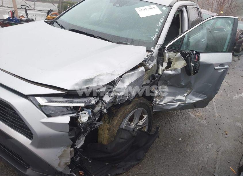 Photo 6 of 2022 Toyota Rav4 HYBRID XLE (VIN 4T3RWRFV9NU051982)