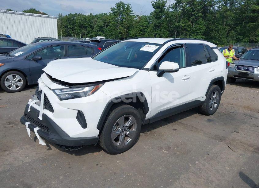 Photo 2 of 2022 Toyota Rav4 HYBRID XLE (VIN 4T3RWRFV9NU065039)
