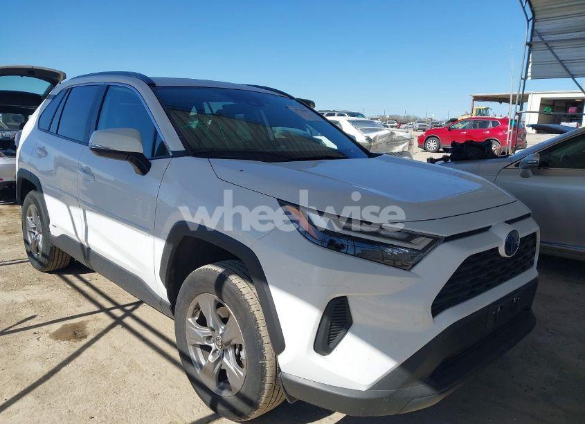 2022 Toyota Rav4 HYBRID XLE (VIN 4T3RWRFV9NU069771) main photo