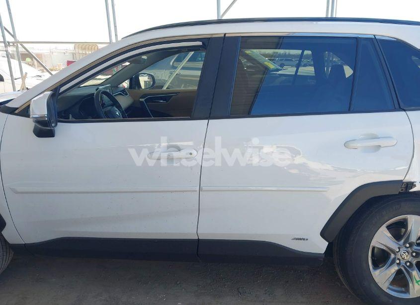 Photo 14 of 2022 Toyota Rav4 HYBRID XLE (VIN 4T3RWRFV9NU069771)