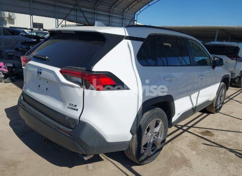 Photo 4 of 2022 Toyota Rav4 HYBRID XLE (VIN 4T3RWRFV9NU069771)