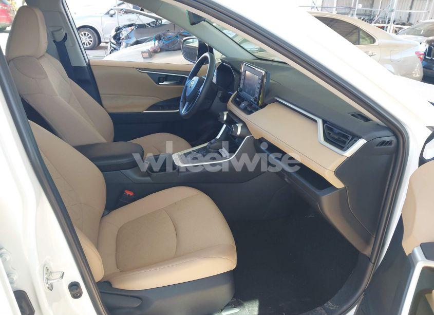 Photo 5 of 2022 Toyota Rav4 HYBRID XLE (VIN 4T3RWRFV9NU069771)