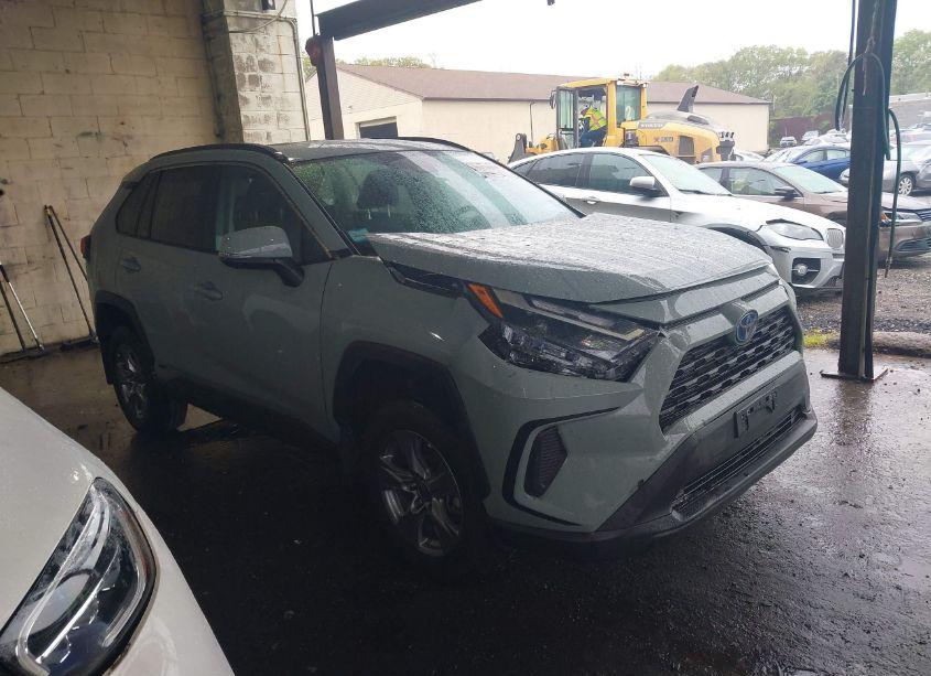 2023 Toyota Rav4 XLE HYBRID (VIN 4T3RWRFV9PU094821) main photo