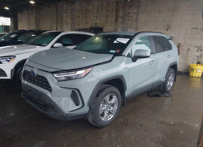 Photo 2 of 2023 Toyota Rav4 XLE HYBRID (VIN 4T3RWRFV9PU094821)