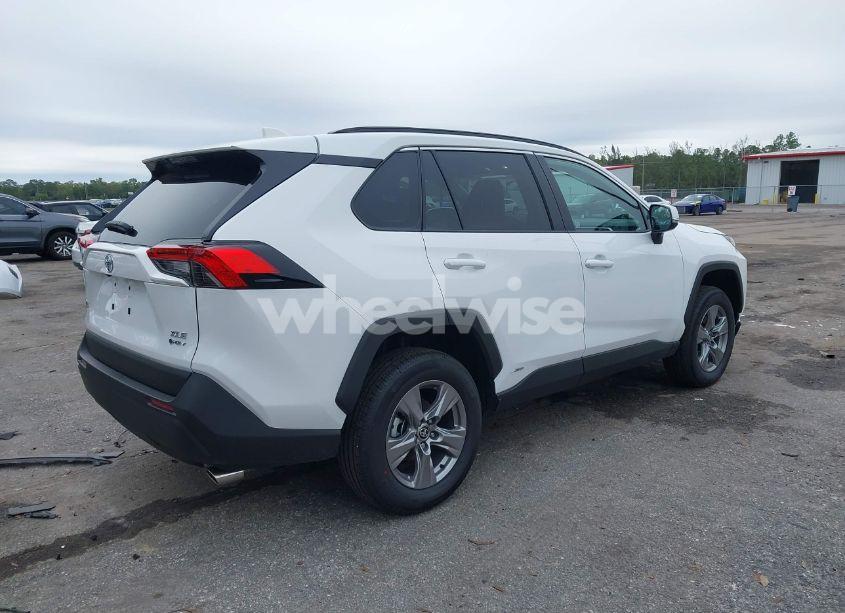 Photo 4 of 2025 Toyota Rav4 HYBRID XLE (VIN 4T3RWRFV9SU164875)