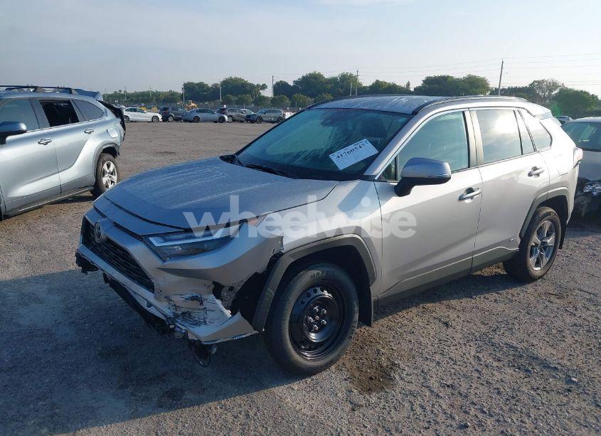 Photo 2 of 2025 Toyota Rav4 HYBRID XLE (VIN 4T3RWRFV9SU167226)