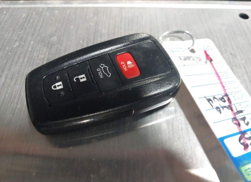 Photo 11 of 2020 Toyota Rav4 HYBRID XLE (VIN 4T3RWRFVXLU003419)