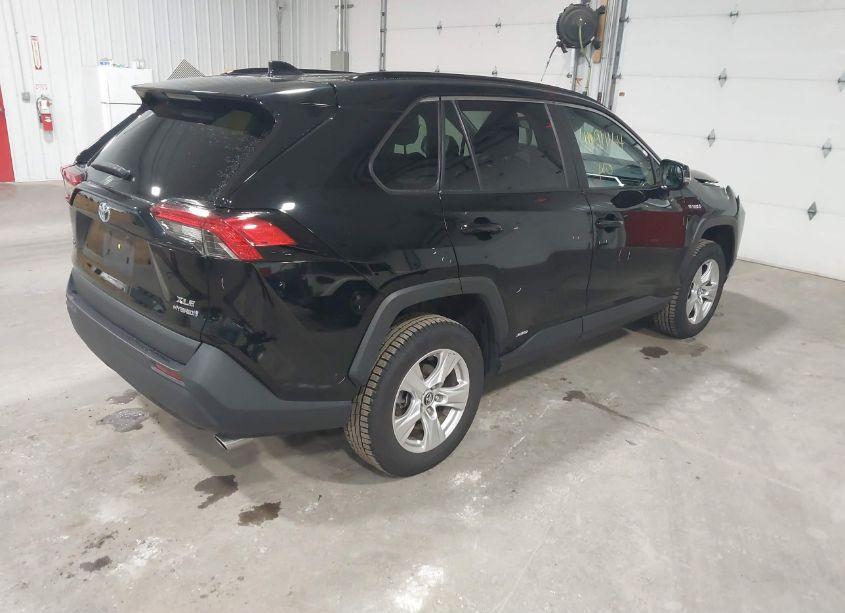 Photo 4 of 2020 Toyota Rav4 HYBRID XLE (VIN 4T3RWRFVXLU003419)