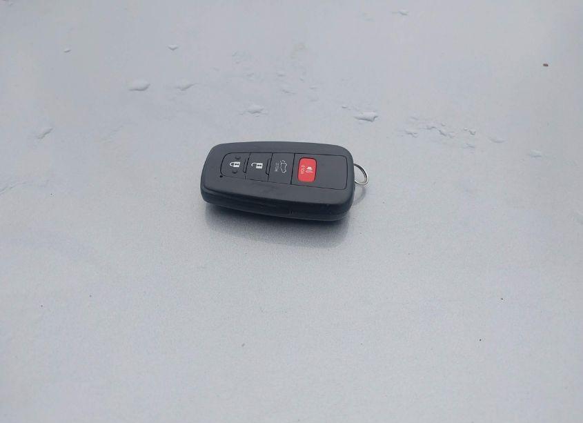Photo 11 of 2020 Toyota Rav4 HYBRID XLE (VIN 4T3RWRFVXLU004912)