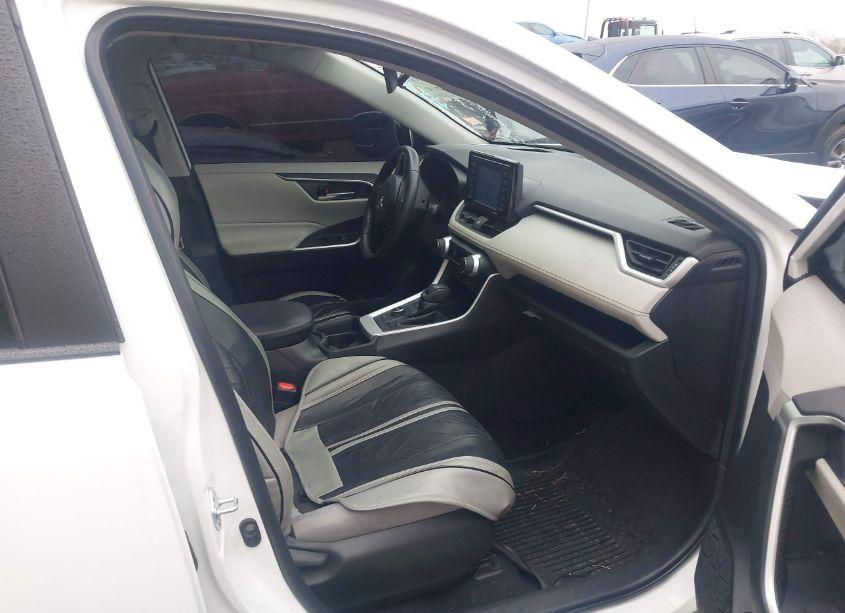 Photo 5 of 2020 Toyota Rav4 HYBRID XLE (VIN 4T3RWRFVXLU004912)