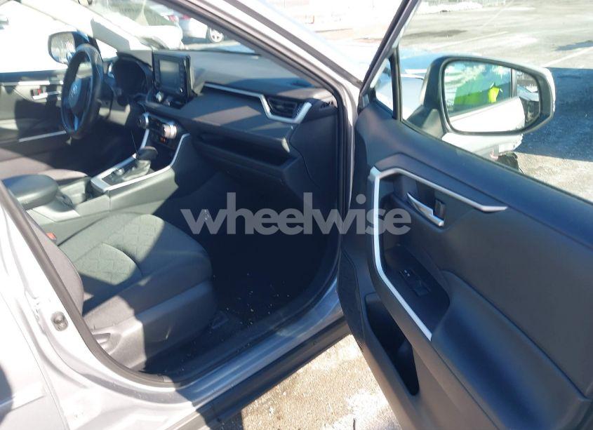 Photo 5 of 2021 Toyota Rav4 HYBRID XLE (VIN 4T3RWRFVXMU033957)