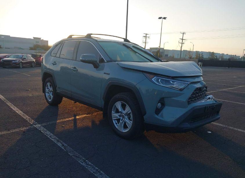 2021 Toyota Rav4 HYBRID XLE (VIN 4T3RWRFVXMU038494) main photo