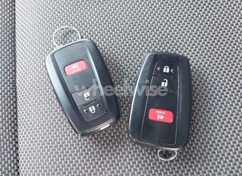 Photo 11 of 2021 Toyota Rav4 HYBRID XLE (VIN 4T3RWRFVXMU040343)