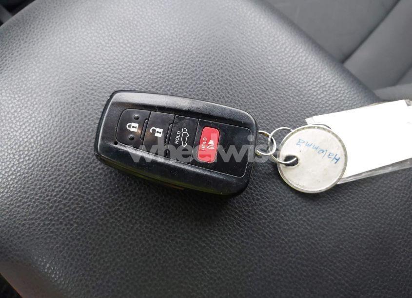 Photo 11 of 2022 Toyota Rav4 HYBRID XLE (VIN 4T3RWRFVXNU051425)