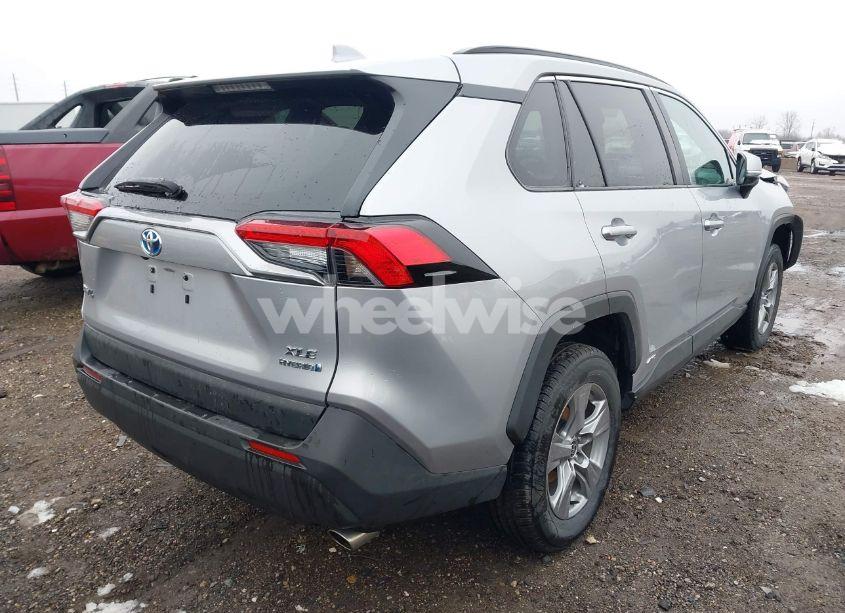 Photo 4 of 2022 Toyota Rav4 HYBRID XLE (VIN 4T3RWRFVXNU051425)