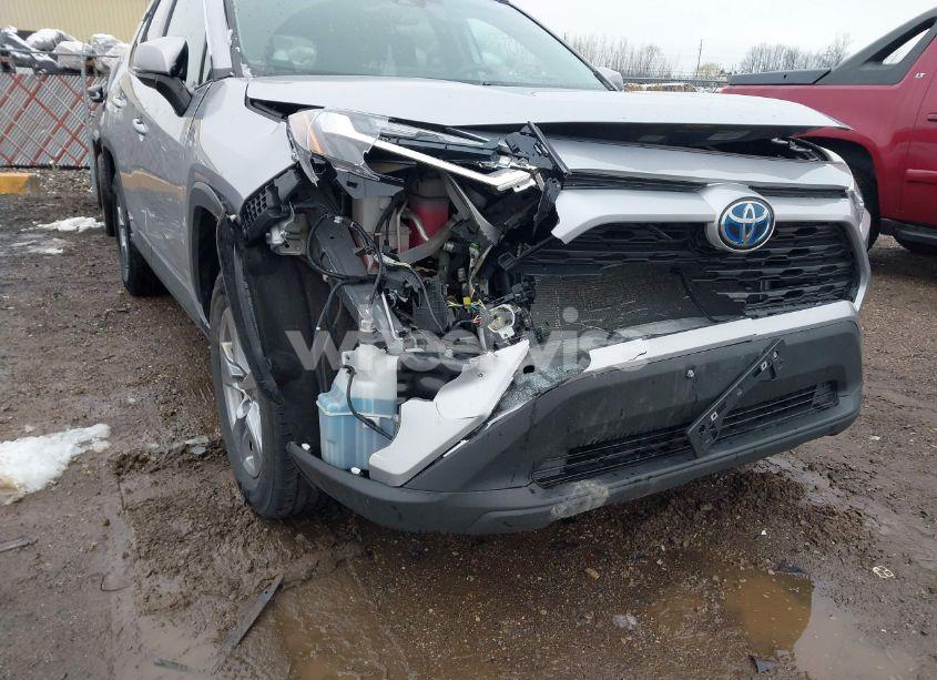 Photo 6 of 2022 Toyota Rav4 HYBRID XLE (VIN 4T3RWRFVXNU051425)