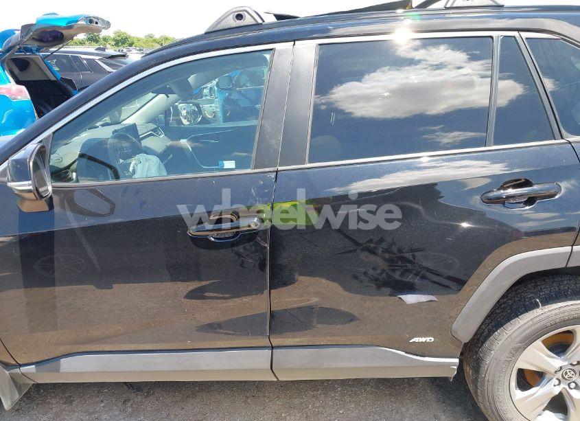 Photo 14 of 2022 Toyota Rav4 HYBRID XLE (VIN 4T3RWRFVXNU061162)