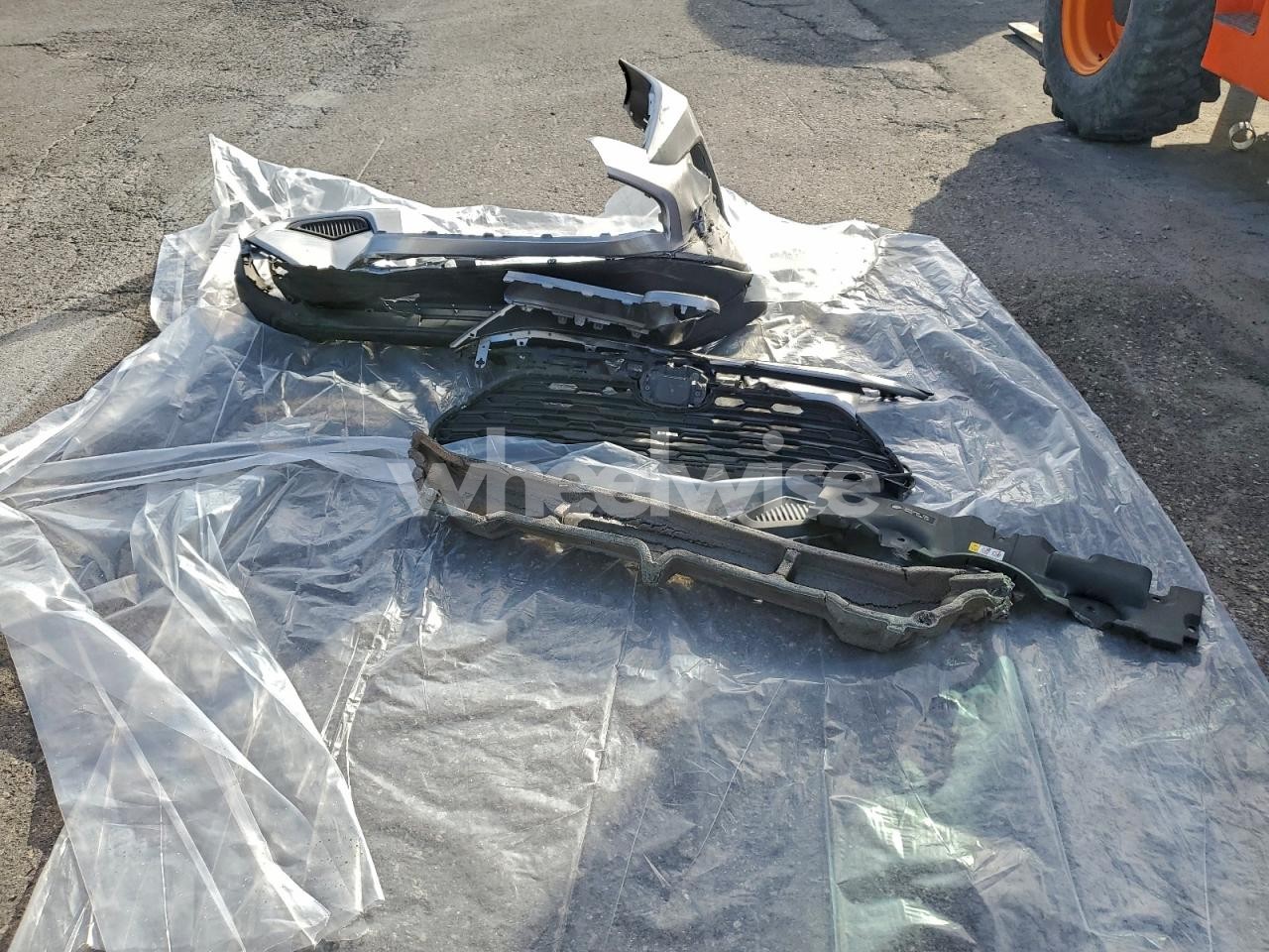 Photo 13 of 2023 TOYOTA RAV4 XLE (VIN 4T3RWRFVXPU093791)