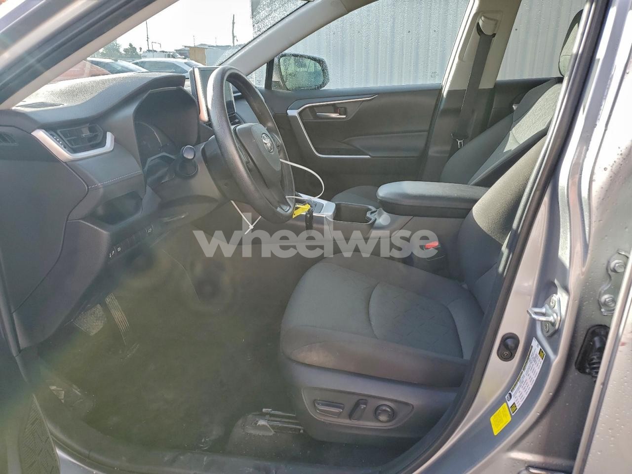 Photo 7 of 2023 TOYOTA RAV4 XLE (VIN 4T3RWRFVXPU093791)