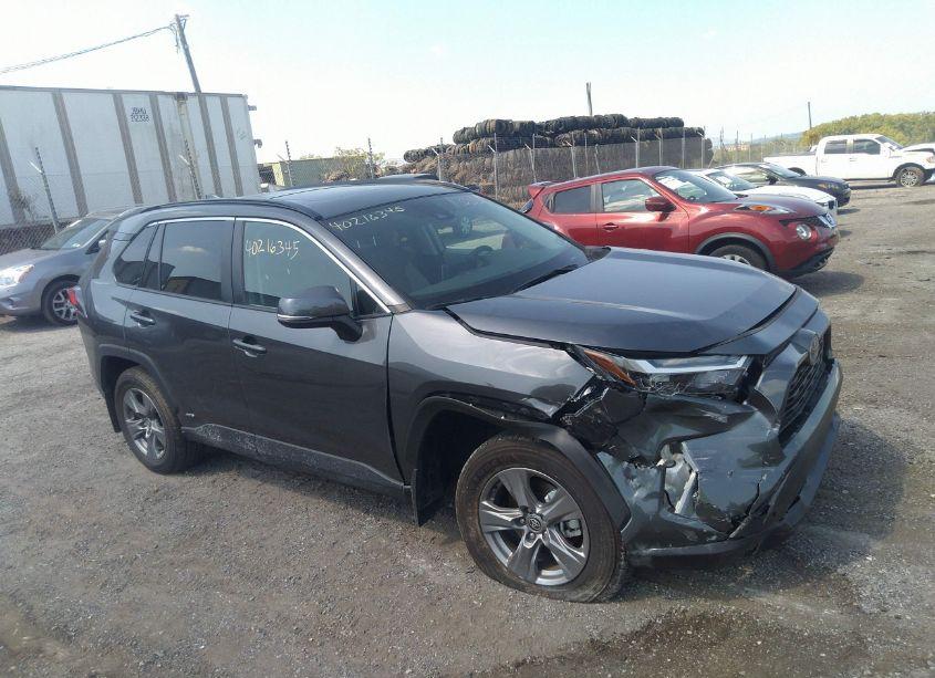 2024 Toyota Rav4 HYBRID XLE (VIN 4T3RWRFVXRU135590) main photo