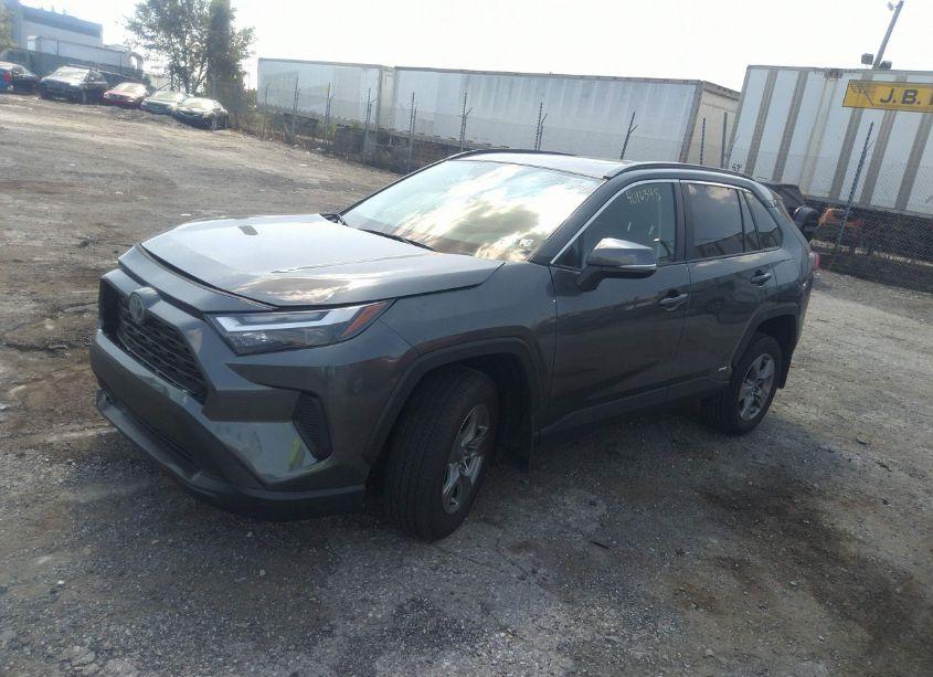 Photo 2 of 2024 Toyota Rav4 HYBRID XLE (VIN 4T3RWRFVXRU135590)