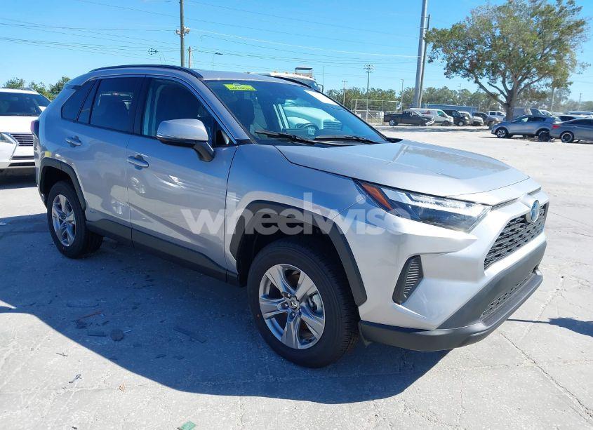2024 Toyota Rav4 HYBRID XLE (VIN 4T3RWRFVXRU155306) main photo