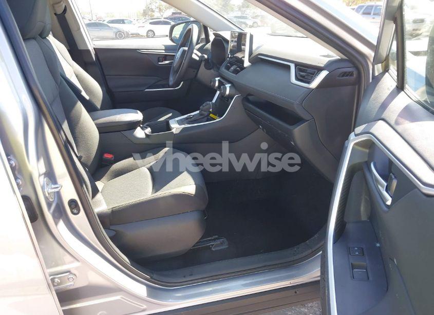 Photo 5 of 2024 Toyota Rav4 HYBRID XLE (VIN 4T3RWRFVXRU155306)