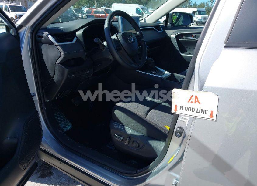 Photo 6 of 2024 Toyota Rav4 HYBRID XLE (VIN 4T3RWRFVXRU155306)