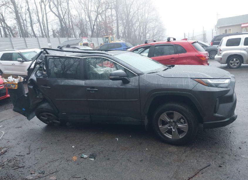 Photo 13 of 2024 Toyota Rav4 HYBRID XLE (VIN 4T3RWRFVXRU155760)