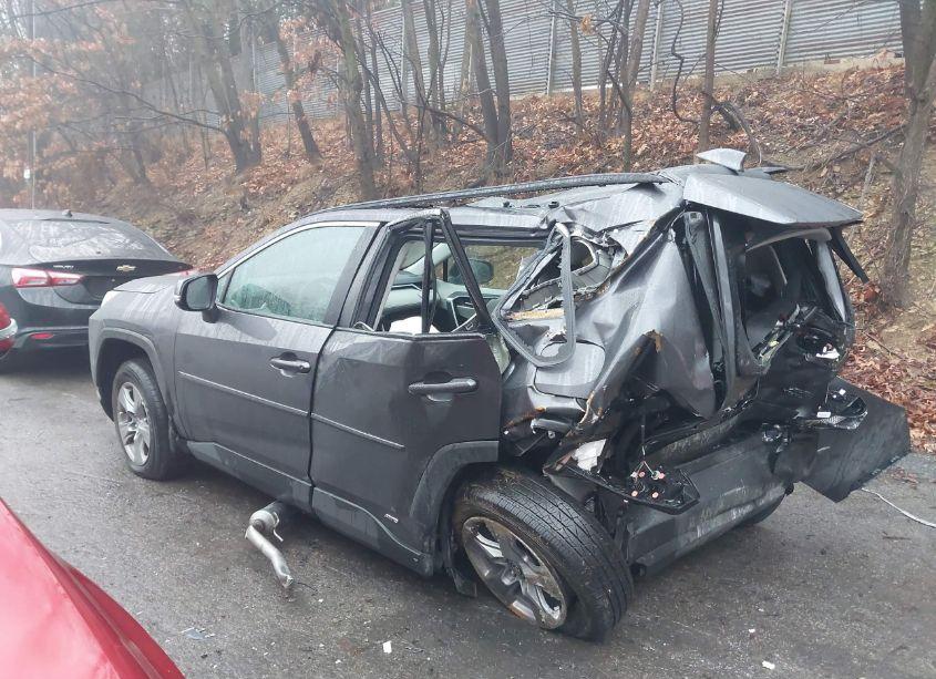 Photo 3 of 2024 Toyota Rav4 HYBRID XLE (VIN 4T3RWRFVXRU155760)