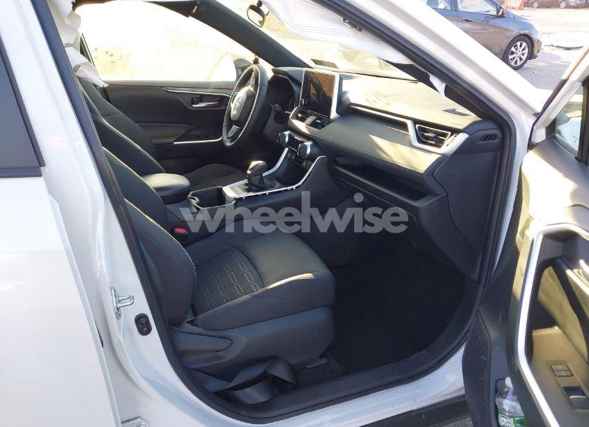 Photo 5 of 2023 Toyota Rav4 HYBRID SE (VIN 4T3T6RFV0PU110247)