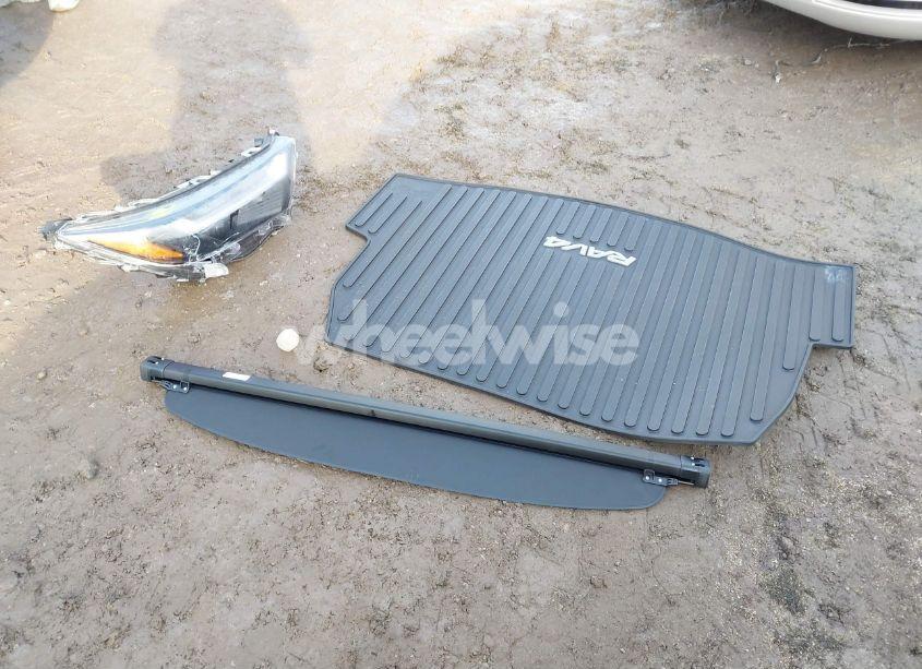 Photo 12 of 2024 Toyota Rav4 HYBRID SE (VIN 4T3T6RFV0RU143770)