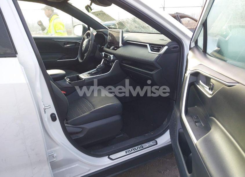 Photo 5 of 2024 Toyota Rav4 HYBRID SE (VIN 4T3T6RFV0RU143770)