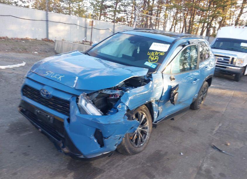 Photo 2 of 2022 Toyota Rav4 HYBRID SE (VIN 4T3T6RFV2NU080018)