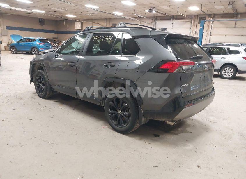 Photo 3 of 2022 Toyota Rav4 HYBRID SE (VIN 4T3T6RFV2NU085915)