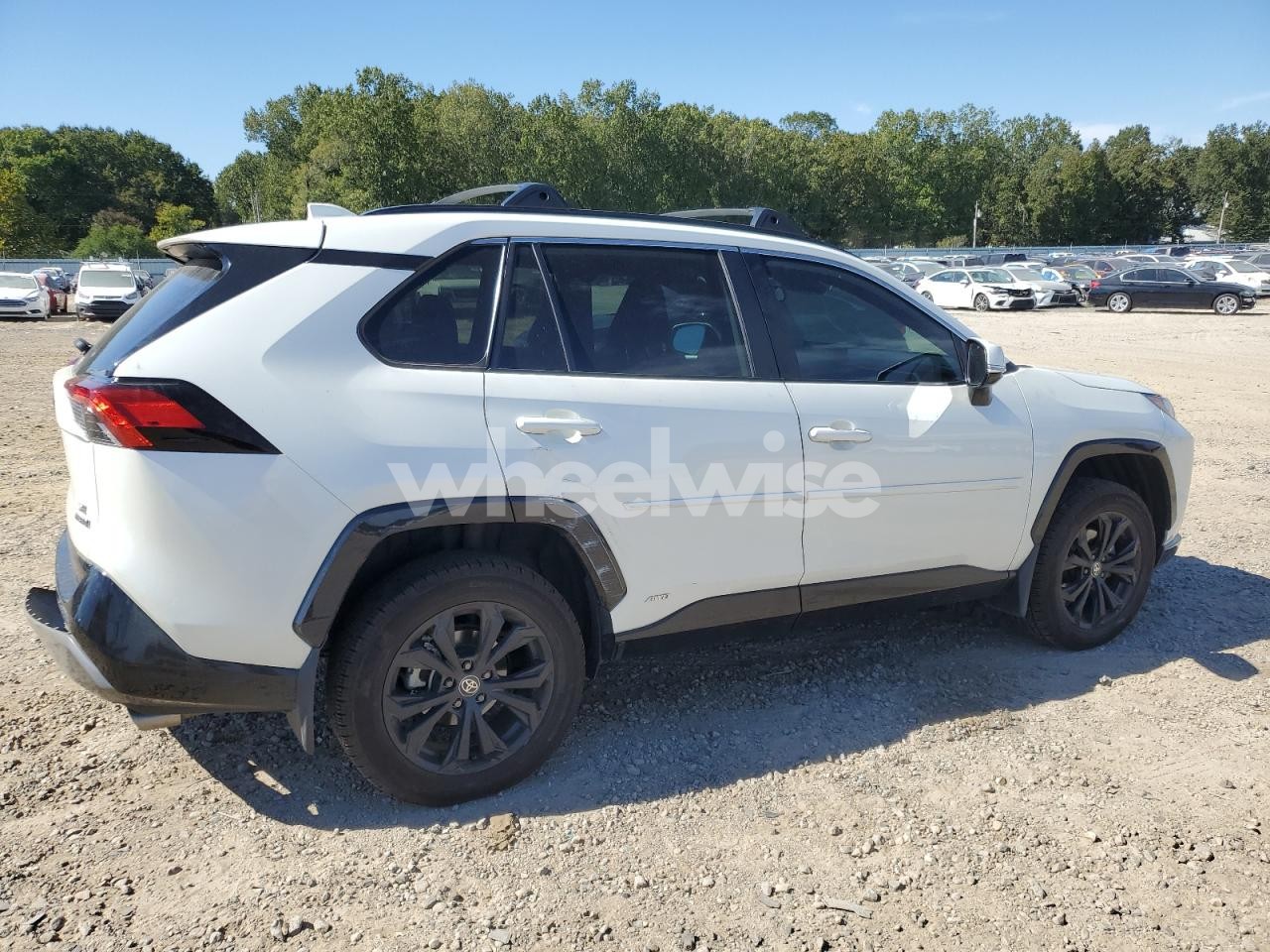 Photo 3 of 2022 TOYOTA RAV4 SE (VIN 4T3T6RFV3NU080920)