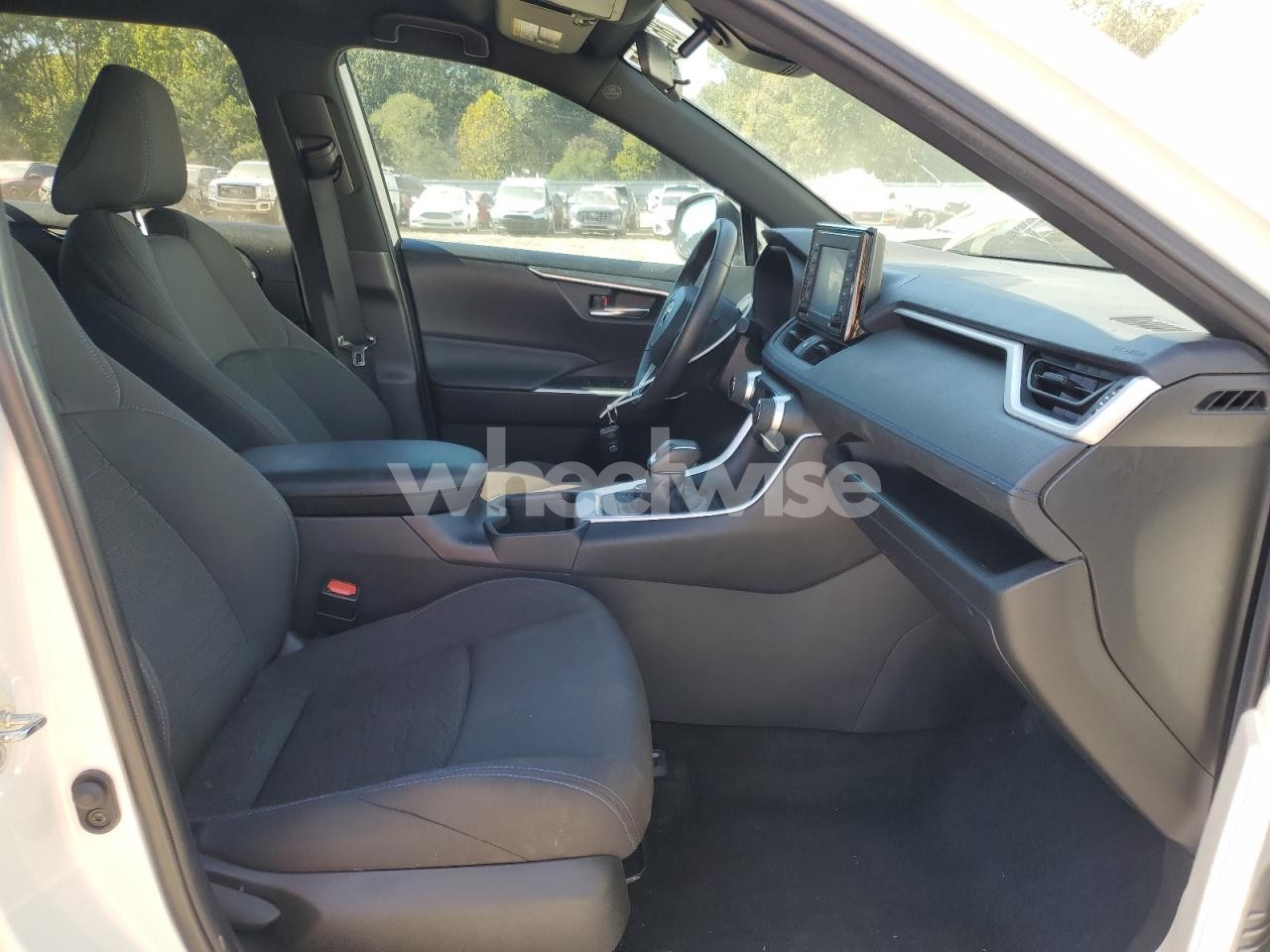 Photo 7 of 2022 TOYOTA RAV4 SE (VIN 4T3T6RFV3NU080920)