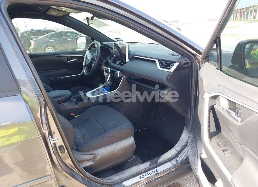 Photo 5 of 2024 Toyota Rav4 HYBRID SE (VIN 4T3T6RFV7RU161067)