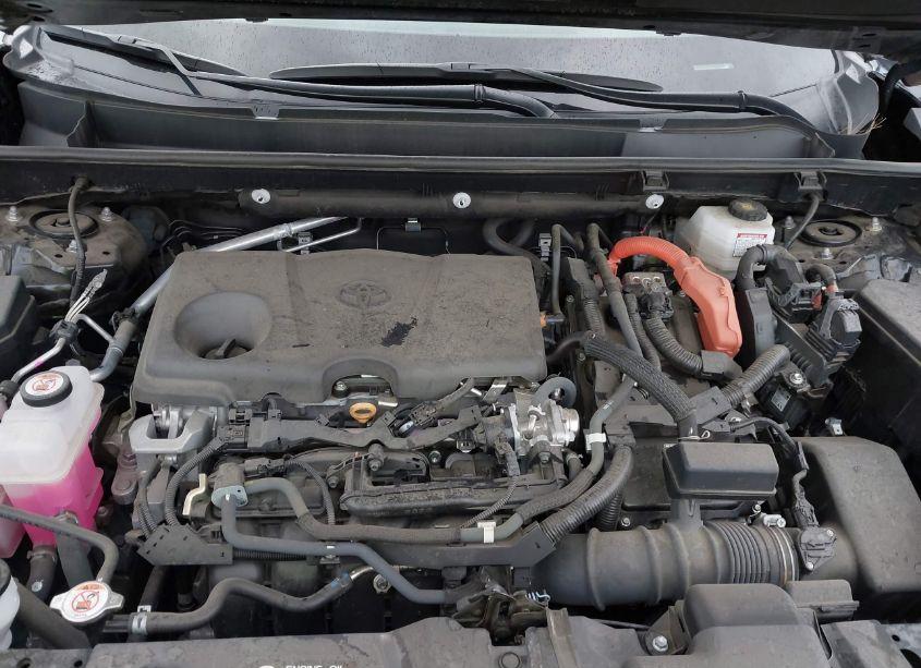 Photo 10 of 2022 Toyota Rav4 HYBRID SE (VIN 4T3T6RFV9NU077729)