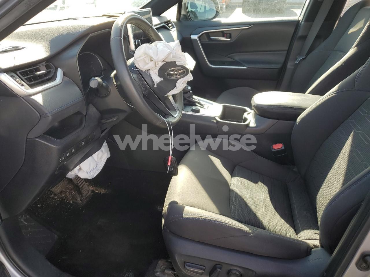 Photo 7 of 2023 TOYOTA RAV4 SE (VIN 4T3T6RFV9PU112112)